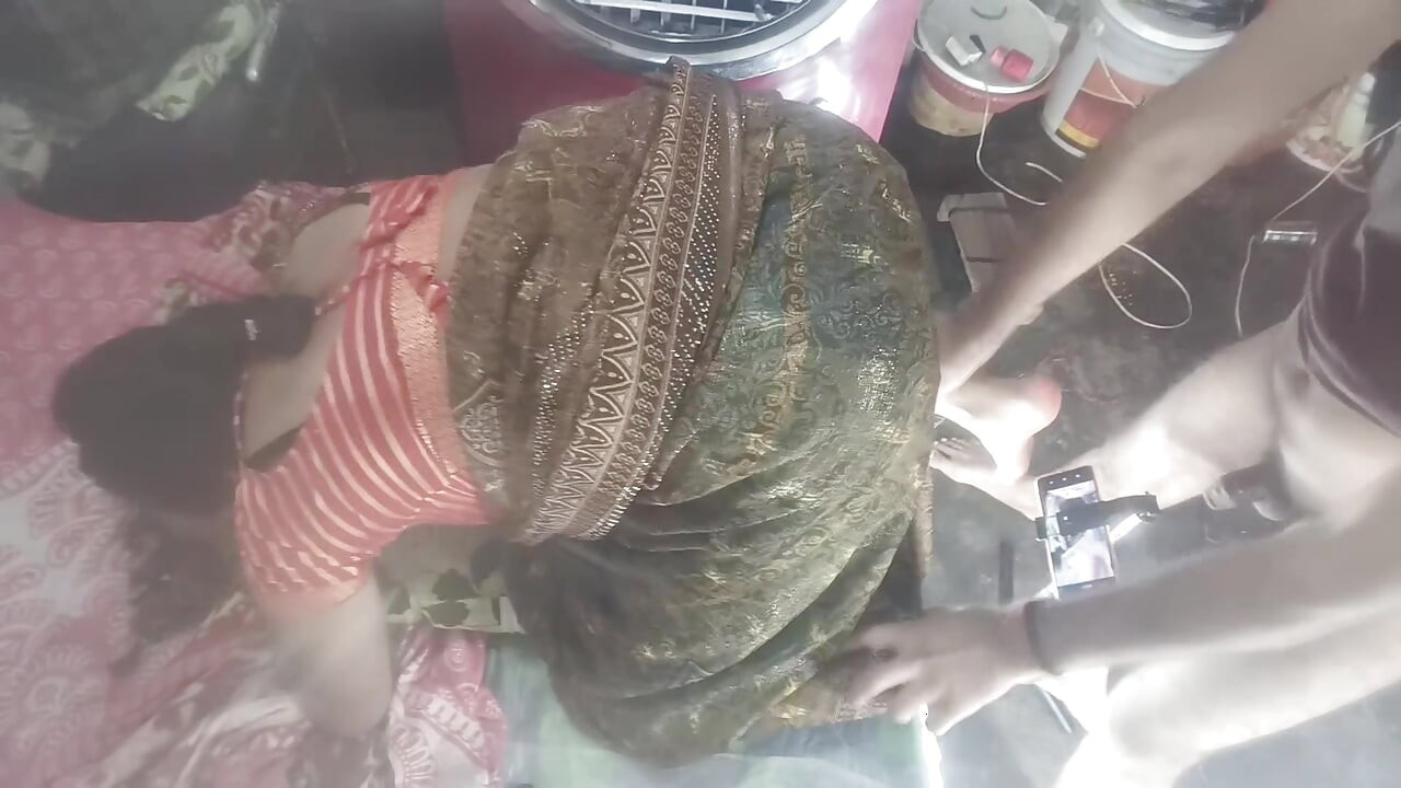 Cute Bhabhi's ass fucked Hindi Audio