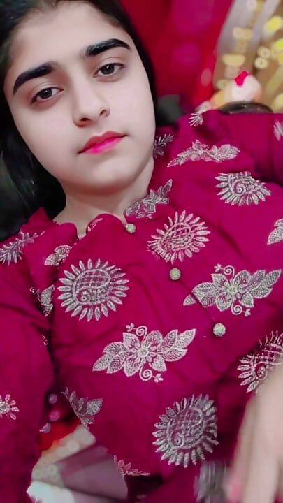Cute girl fuck her pussy with fingers on video call tight pussy sowing for bf xxx viral video