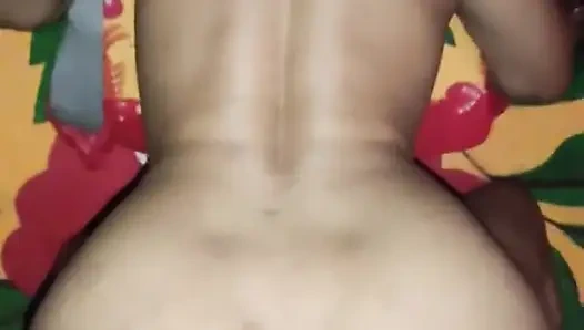 Моя индийская подруга нуждается в члене каждый день