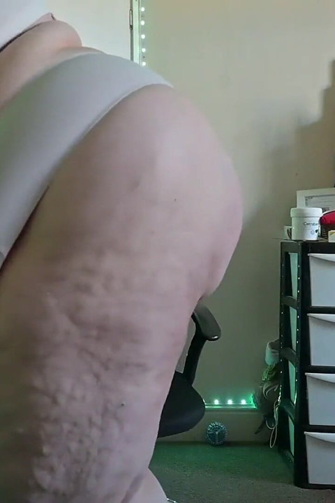 SSBBW Fat Belly Stringit Kokeile sivunäkymässä