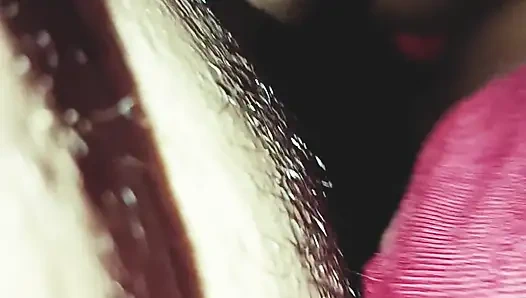 Freundin muschi lecken und selbstgedrehtes video lutschen