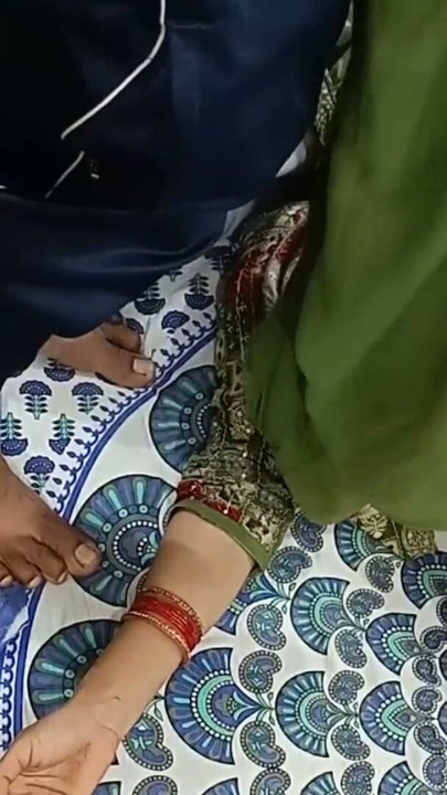 Malkin ko nude live show karte hai, ghar ke servant ne dekh liya raat me choda | Clip 1