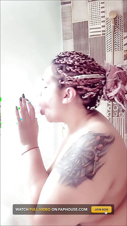 Thổi kèn đồ chơi