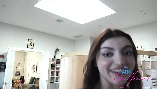 Julia james kencing, nyepong, dan ngentot cewek amatir!