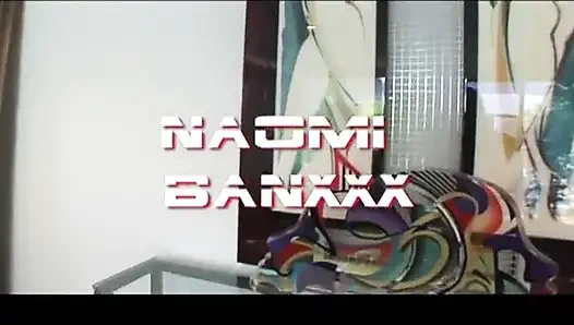 Erstaunliche schwarze muschi mit dicken titten bekommt ihre muschi von einem großen schwarzen schwanz geknallt