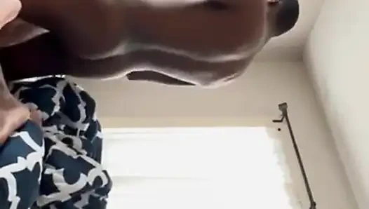 Airbnb'de sansürsüz korunmasız seks