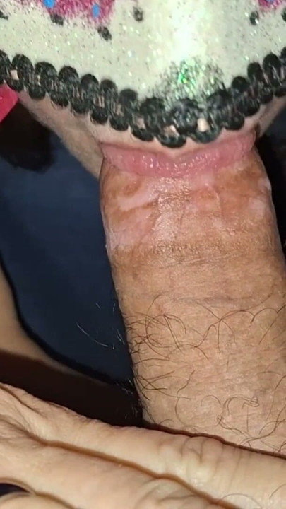 A slow hand job leads to a blowjob | Clip 2