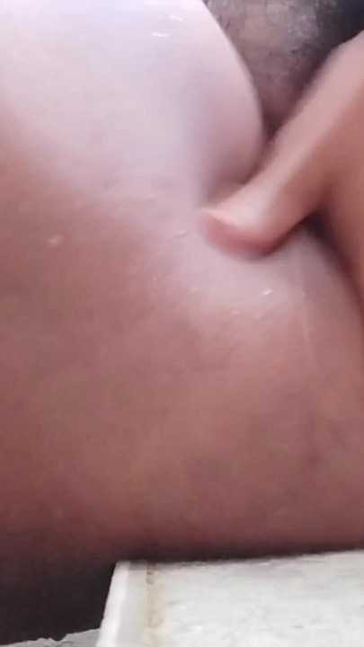 Step sister bathing showing her nippples and pussy | Clip 1