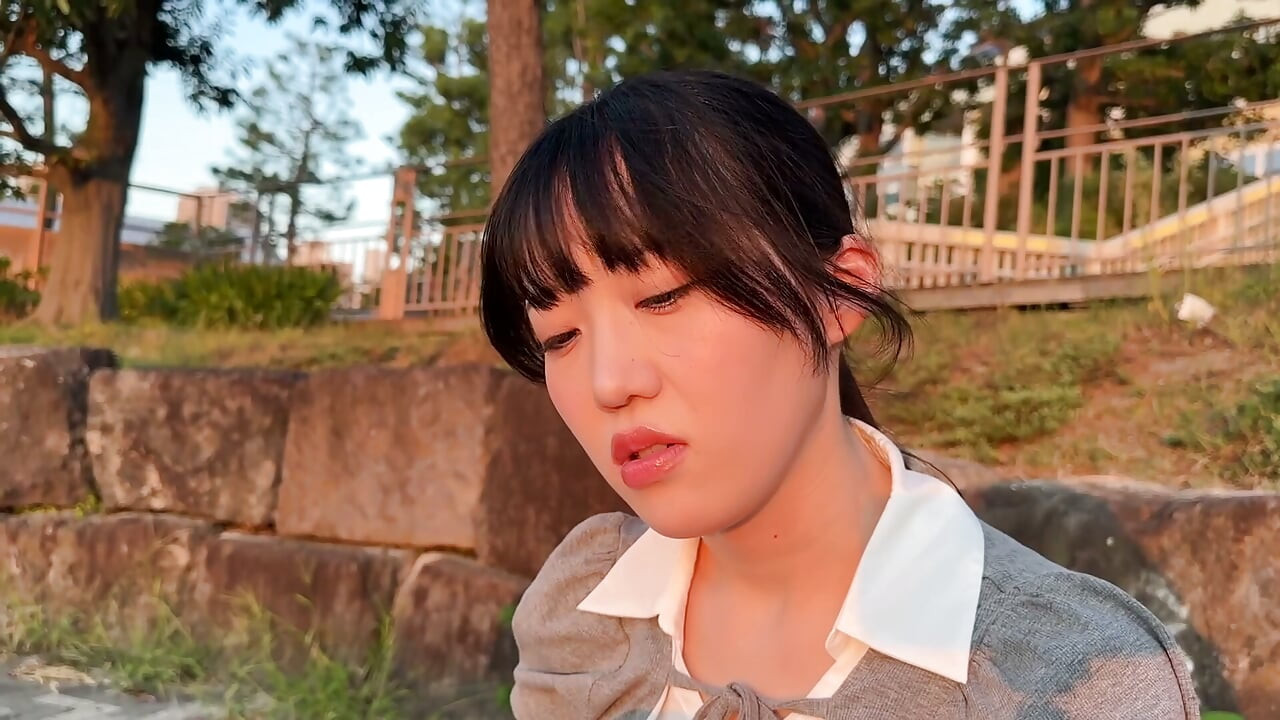 Miku (22), an undeveloped woman with zero dating experience and only male experience in P activities, a naked P activity woman [Confirmed to become a sex buddy → a girl]