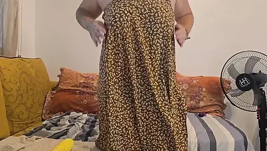 Foodie Fridays Jade Fucks a Corn on the Cob