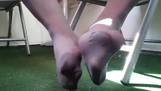 Nylonfeet auf Balkon