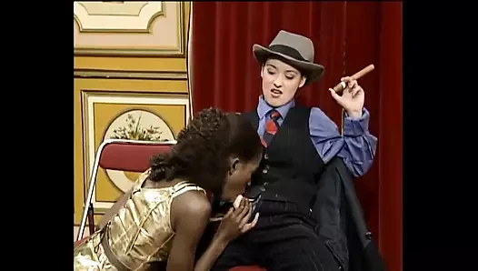 Pesta seks yang lagi hamil bikin perut montoknya dientot!