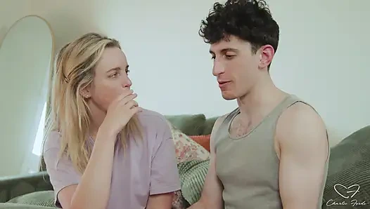 Интервью: Каникулы с участием Чарли Форд, Ник Штрихс