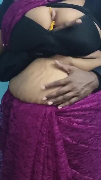 Tamil Manager Wife Birthday cheating with Company Staff, Desi Aunty romance sex, Mallu Aunty doggy style | Clip 1