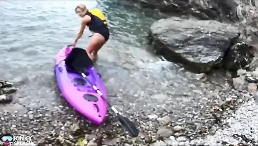 Катастрофа на каяке в открытой воде для не пловца - спасена спасательным рубашком