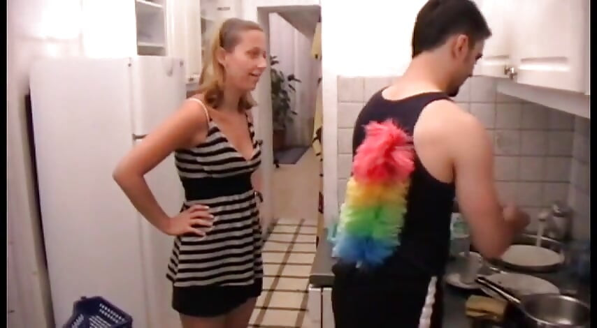 부엌에서 서둘러 조수, 노예!