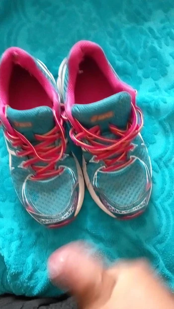 Play with my ASICS sneakers