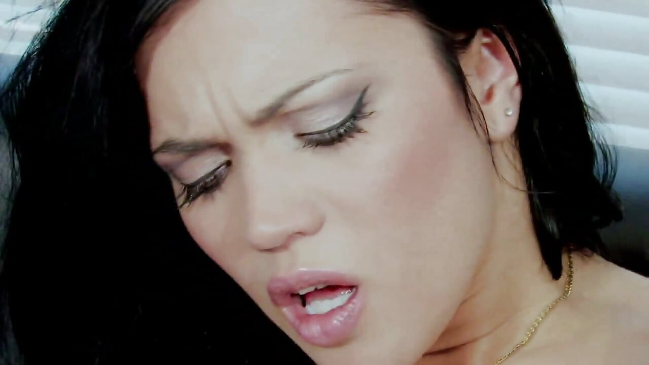 Mandy comel lebih memuaskan pepeknya