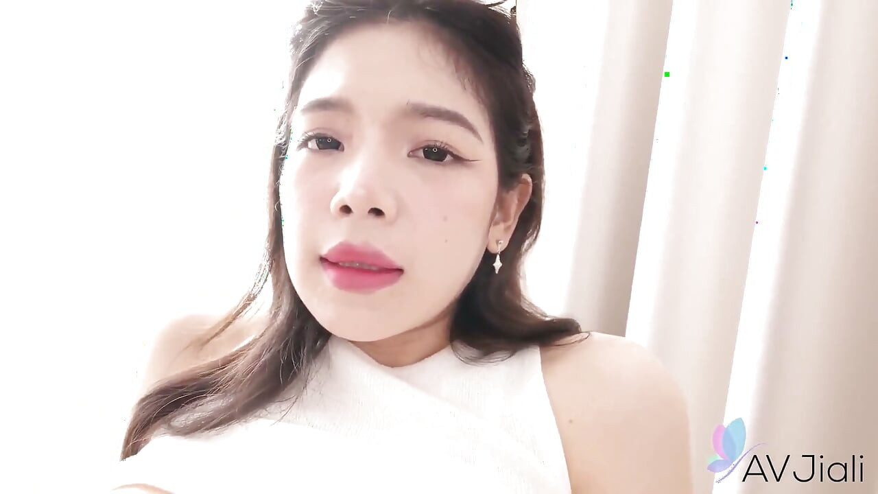 Mia Was Mistaken for a Porn Star and She Became One