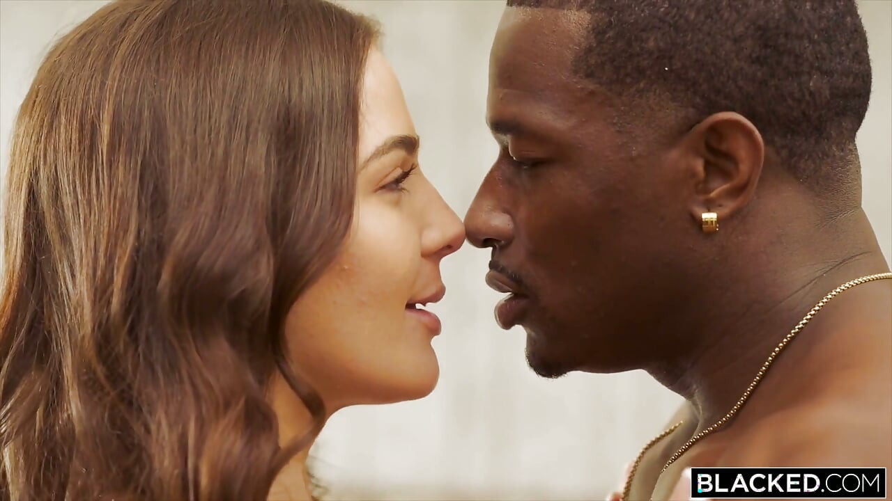 Blacked 黒人巨根に逆らえない美人同僚ブロンドのブレイア