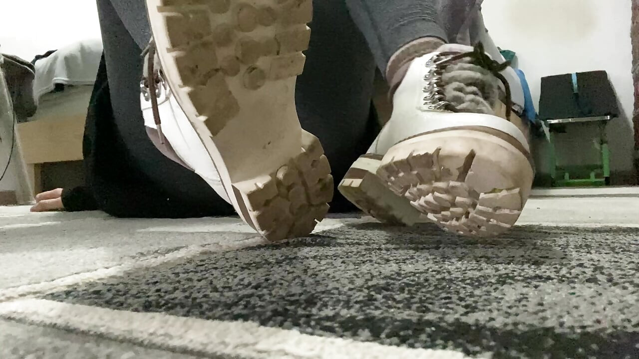 Smrdljiva stopala i stopala nakon šetnje u Čizmama