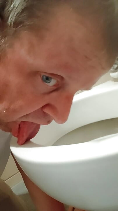 Wc  lecken vom Sklaven