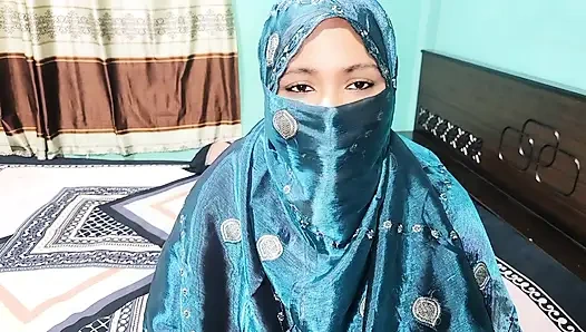 Tesettürlü üvey kız kardeşimin amını siktim.