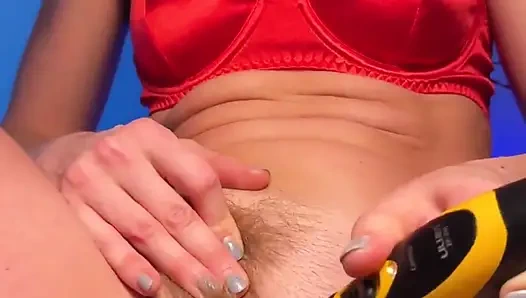 Стригу Волосатую Пизду