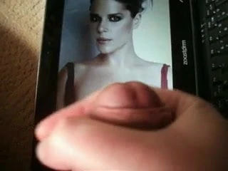 Počast Neve Campbell
