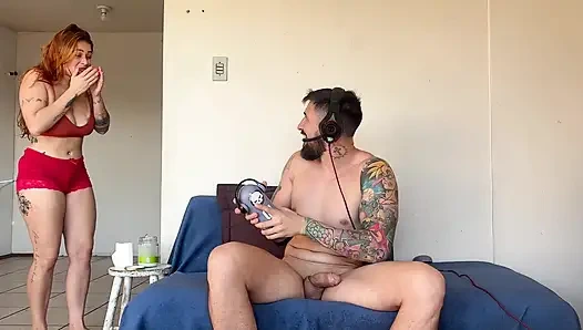 NAUGHTY REDHEAD NEIGHBOR CAUGHT HER NEIGHBOR WITH HEADPHONES MASTURBATING AND FELL WITH HER MOUTH ON HIS COCK!