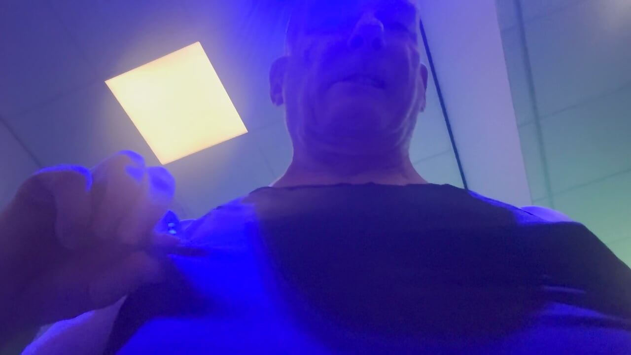 Daddy Cum Pig nipple play at the Gym