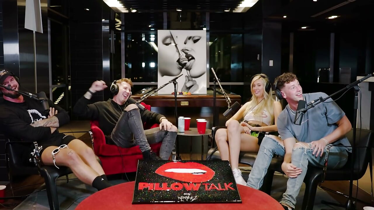 Doble cita con Carly Lawrence y Joey Joy [charla de almohada]