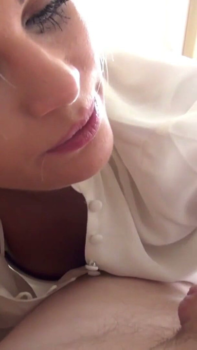 Sweet blond Candee Licious' homemade sex tape | Clip 1