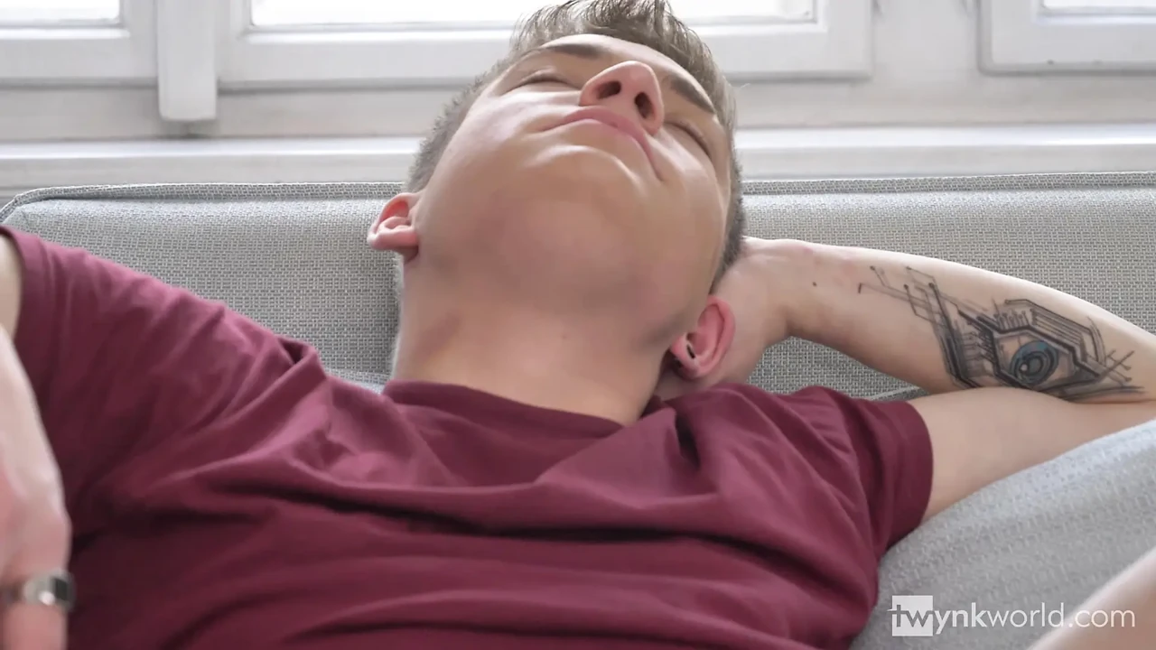 Czech Twink Gets Handjob by Curtis Cameron