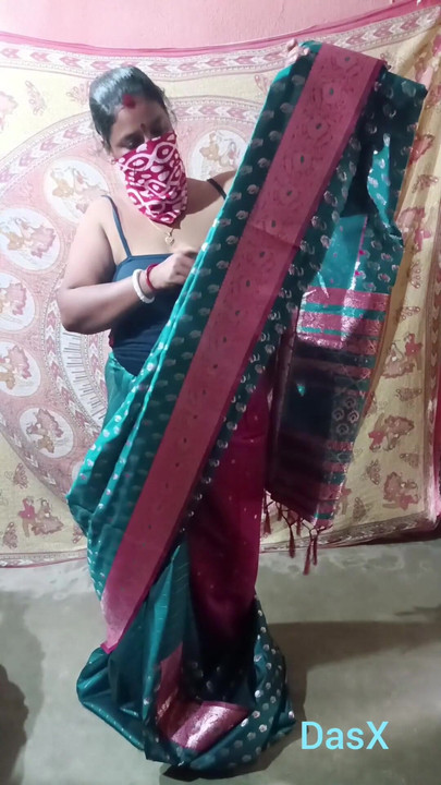 Green Saree Dropping Solo SFW | Clip 2