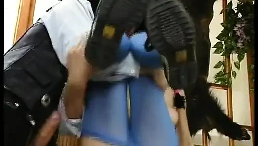 За Немецкими Дверями Он Тщательно Трахается - Полный Фильм