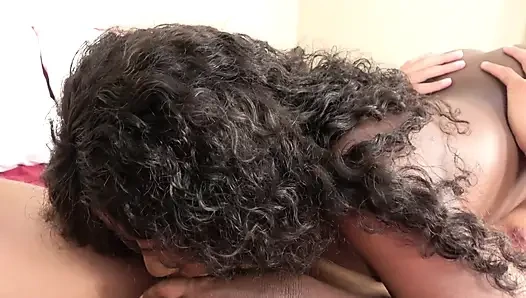 Memek sempit tante seksi amatir yang putus asa dientot habis-habisan sama kontol besar pria kulit hitam