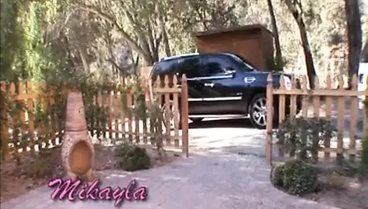 Lesbische dreier-party mit dicken möpsen