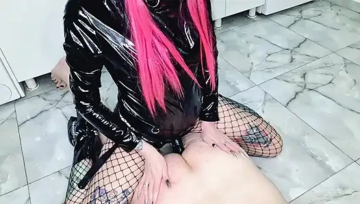 This slave ass deserves to be mounted and strap-on fucked by Dominatrix Nika. A small strap-on, but plenty of pleasure!