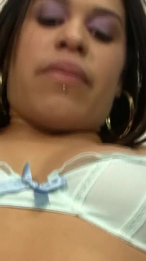 Teen black girl masturbates with oil for the webcam | Clip 1