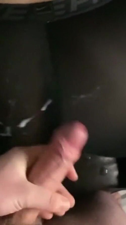 Érzelmes pillanat a "POV Watch me try in try on leggings and get covered by cum" című filmből