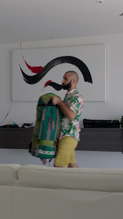 Lambendo porra da mesa