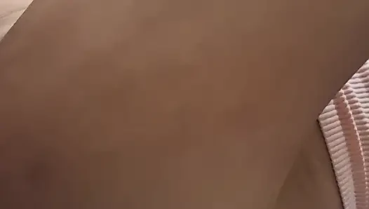 Amature milf fucked in hotel bathroom by bwc and cumshot creampied