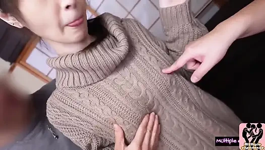 Badputz-hausfrau bekommt überraschungsbesuch zu hause. Muscle guy schließt sich an, wildes 3p geht außer Kontrolle!