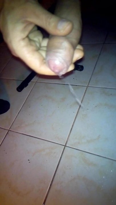 Who Wants to Suck My Uncut dick
