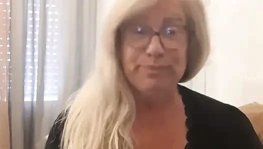 Fina Putting a Banana in Her Cunt. She Tastes It and Masturbates, so Horny!