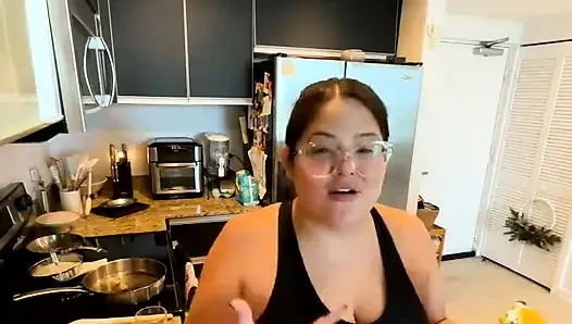 Live streaming bareng dani valentina