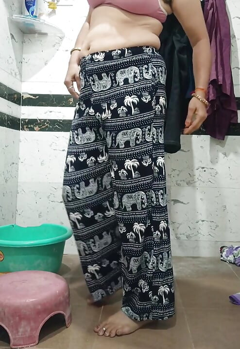 Priya Bhabi Big Ass Sexy Body Video Shoot
