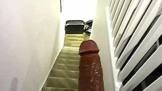 Съемка вниз по лестнице (без рук)