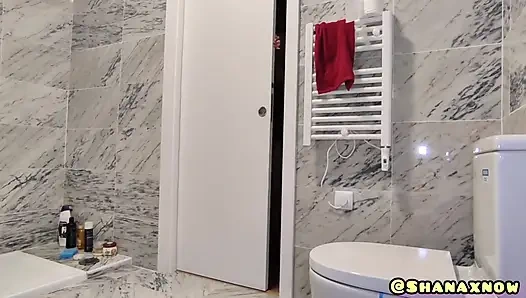 Com Pee Lation at Home 6 Pee Stop